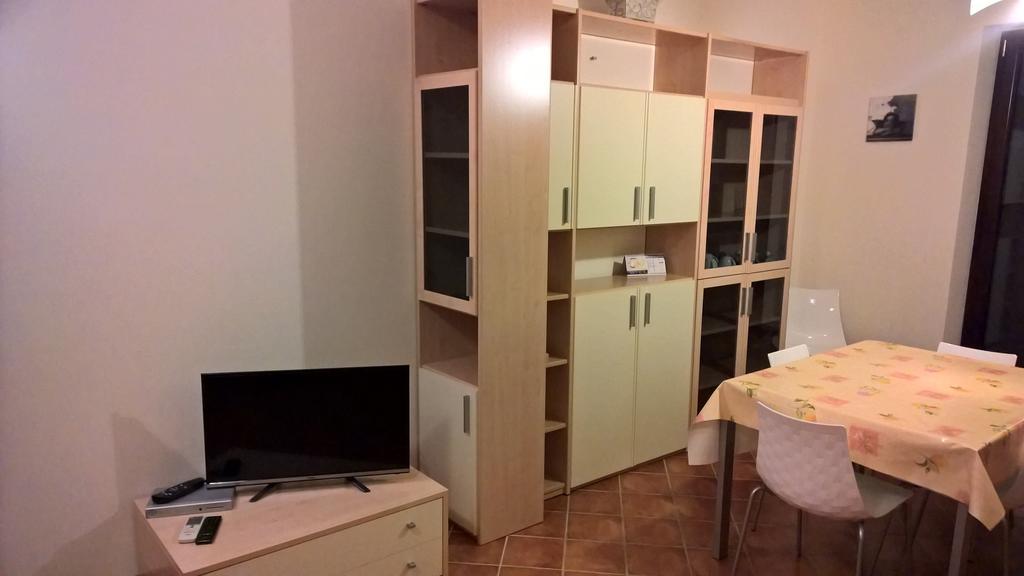 La Marinella Apartment Palmi Room photo